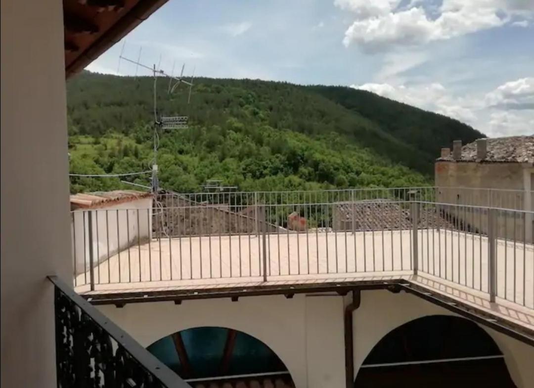 Piazzetta Del Forno Grazioso Bilocale Ad Assergi Luaran gambar