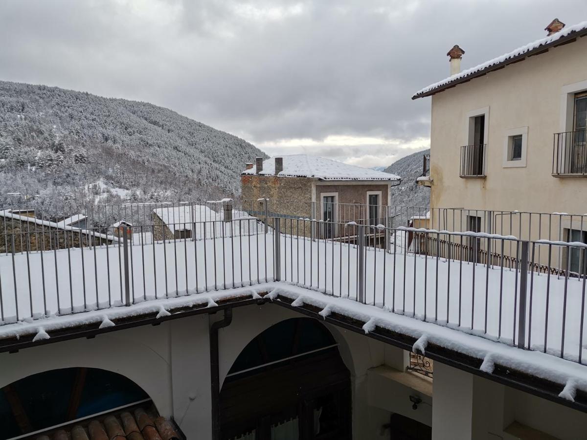 Piazzetta Del Forno Grazioso Bilocale Ad Assergi Luaran gambar