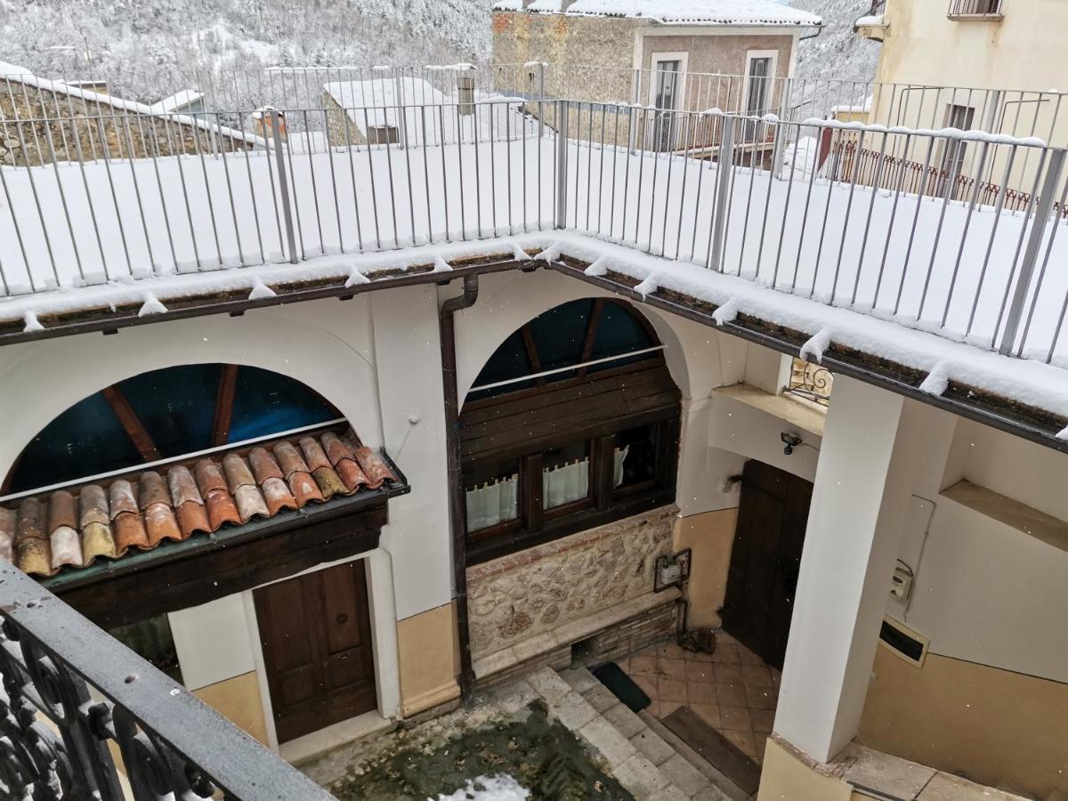 Piazzetta Del Forno Grazioso Bilocale Ad Assergi Luaran gambar